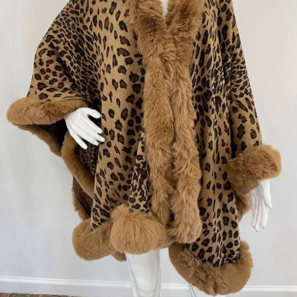 Leopard Faux Fur Shawl Cape Coat - Picture 2 of 2